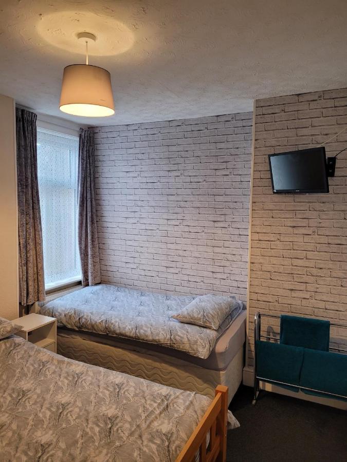 The Clevedon Bed and Breakfast Blackpool Eksteriør billede