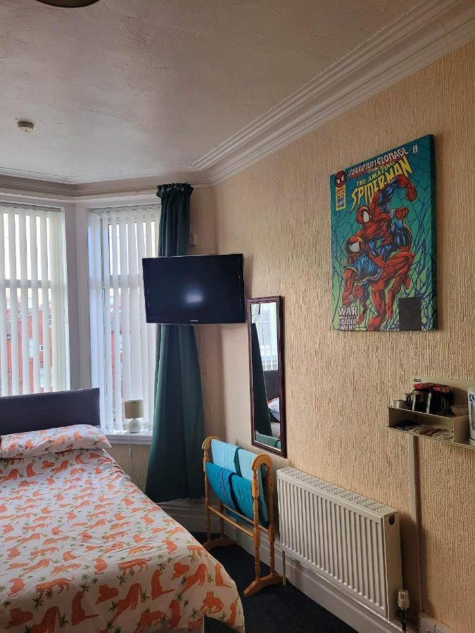 The Clevedon Bed and Breakfast Blackpool Eksteriør billede